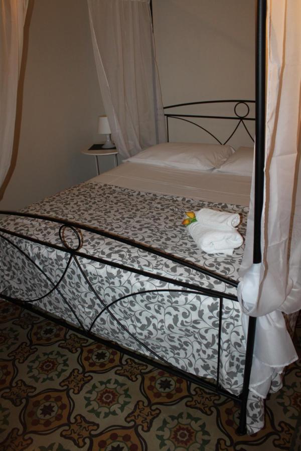 カターニア I 2 Puttini Bed & Breakfast エクステリア 写真