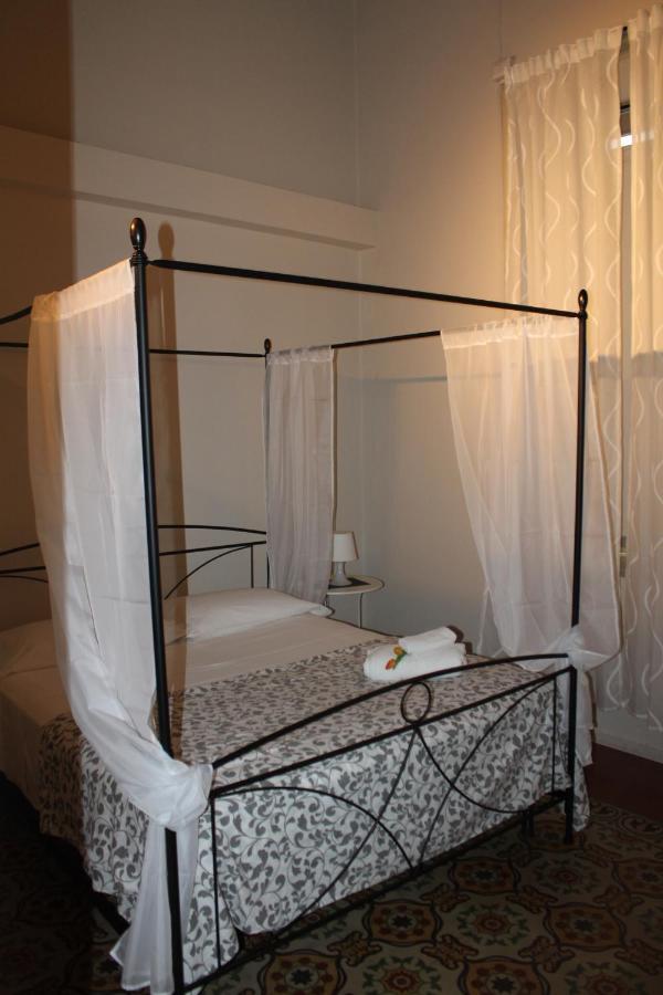 カターニア I 2 Puttini Bed & Breakfast エクステリア 写真
