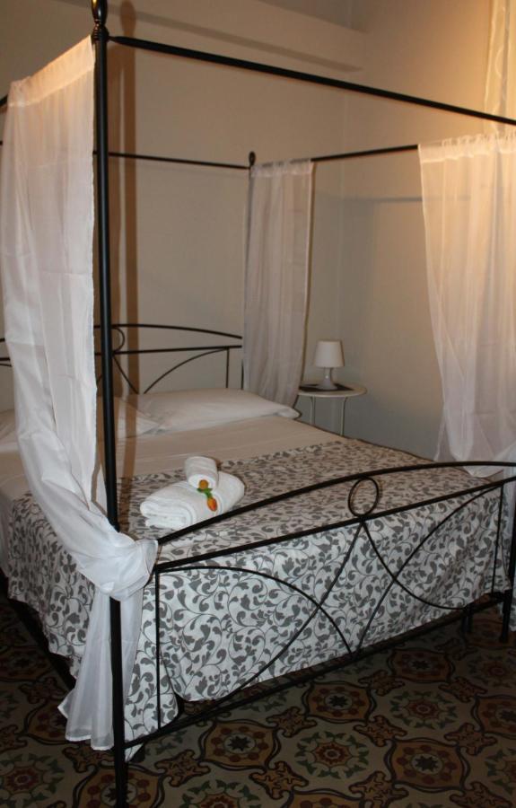 カターニア I 2 Puttini Bed & Breakfast エクステリア 写真
