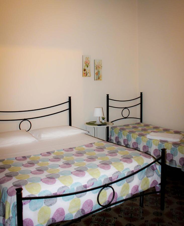 カターニア I 2 Puttini Bed & Breakfast エクステリア 写真